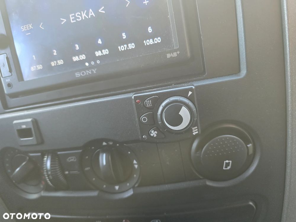 Mercedes-Benz Sprinter - 30
