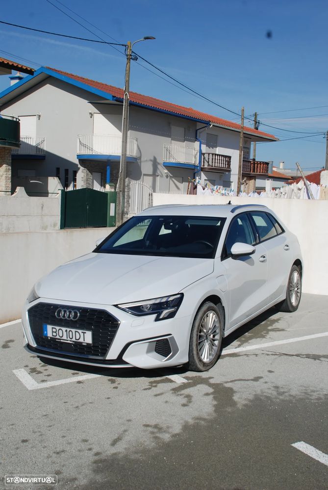 Audi A3 Sportback 45 TFSIe S tronic S line - 2