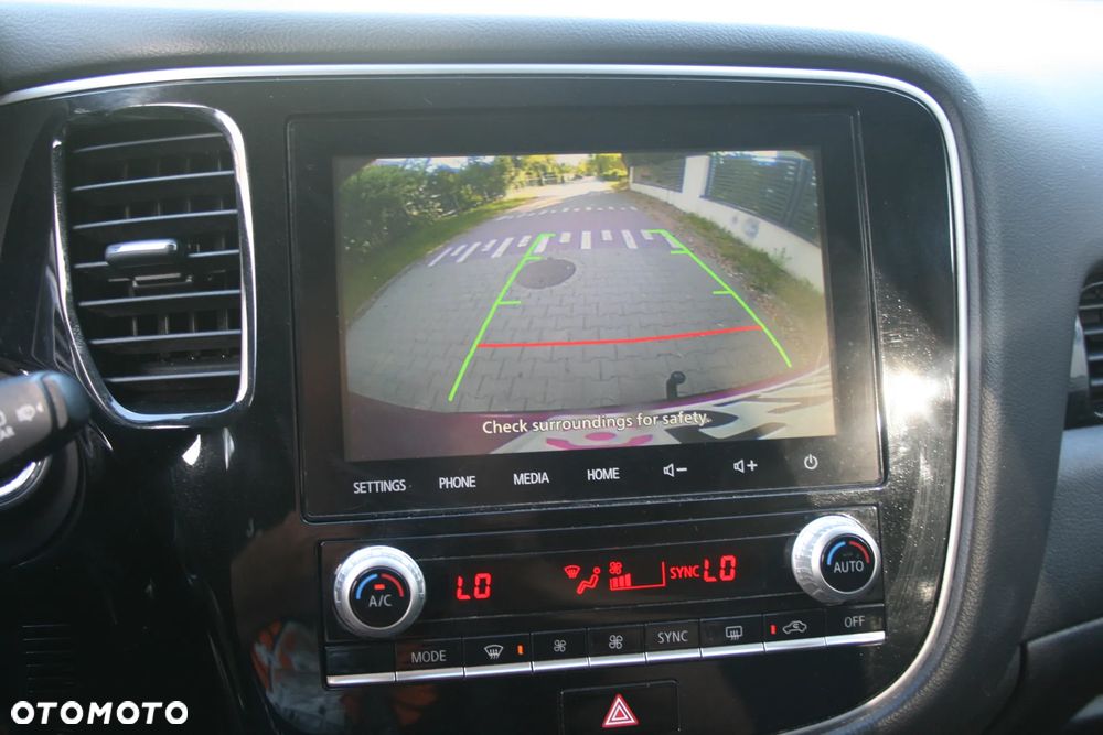 Mitsubishi Outlander 2.0 Intense 4WD CVT - 19