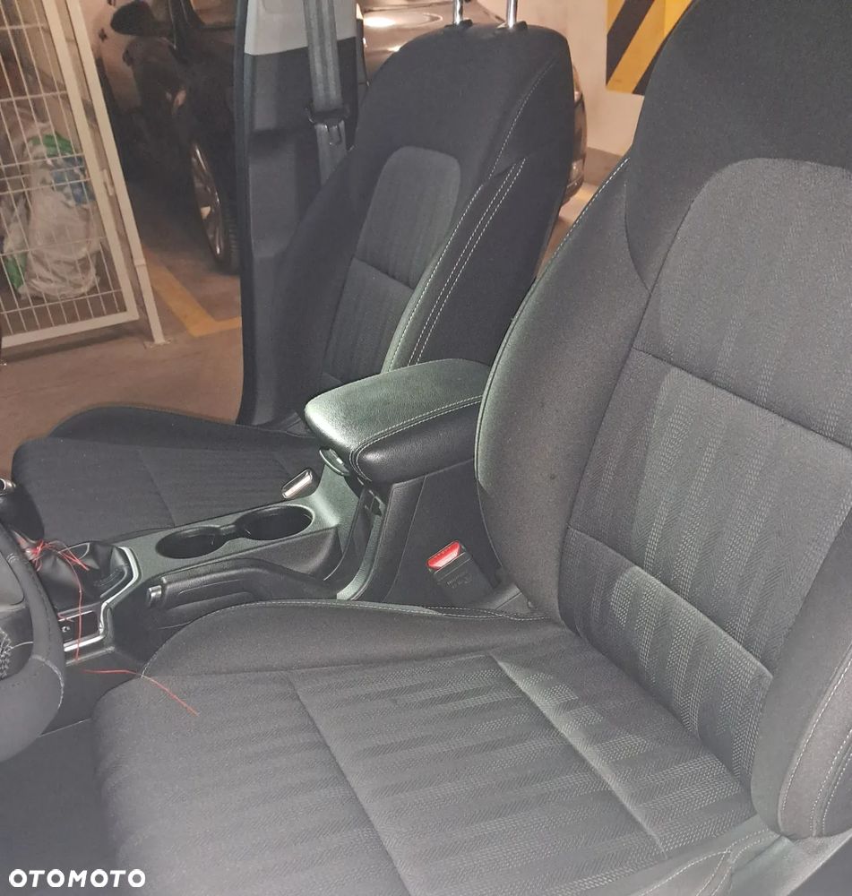 Kia Sportage 1.6 T-GDI L 4WD - 12