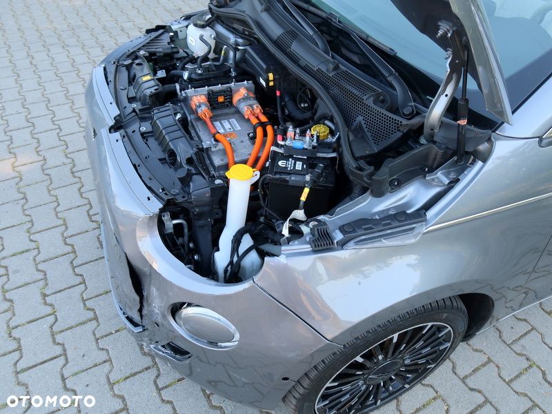 Fiat 500e ver-42-kwh-la-prima - 37