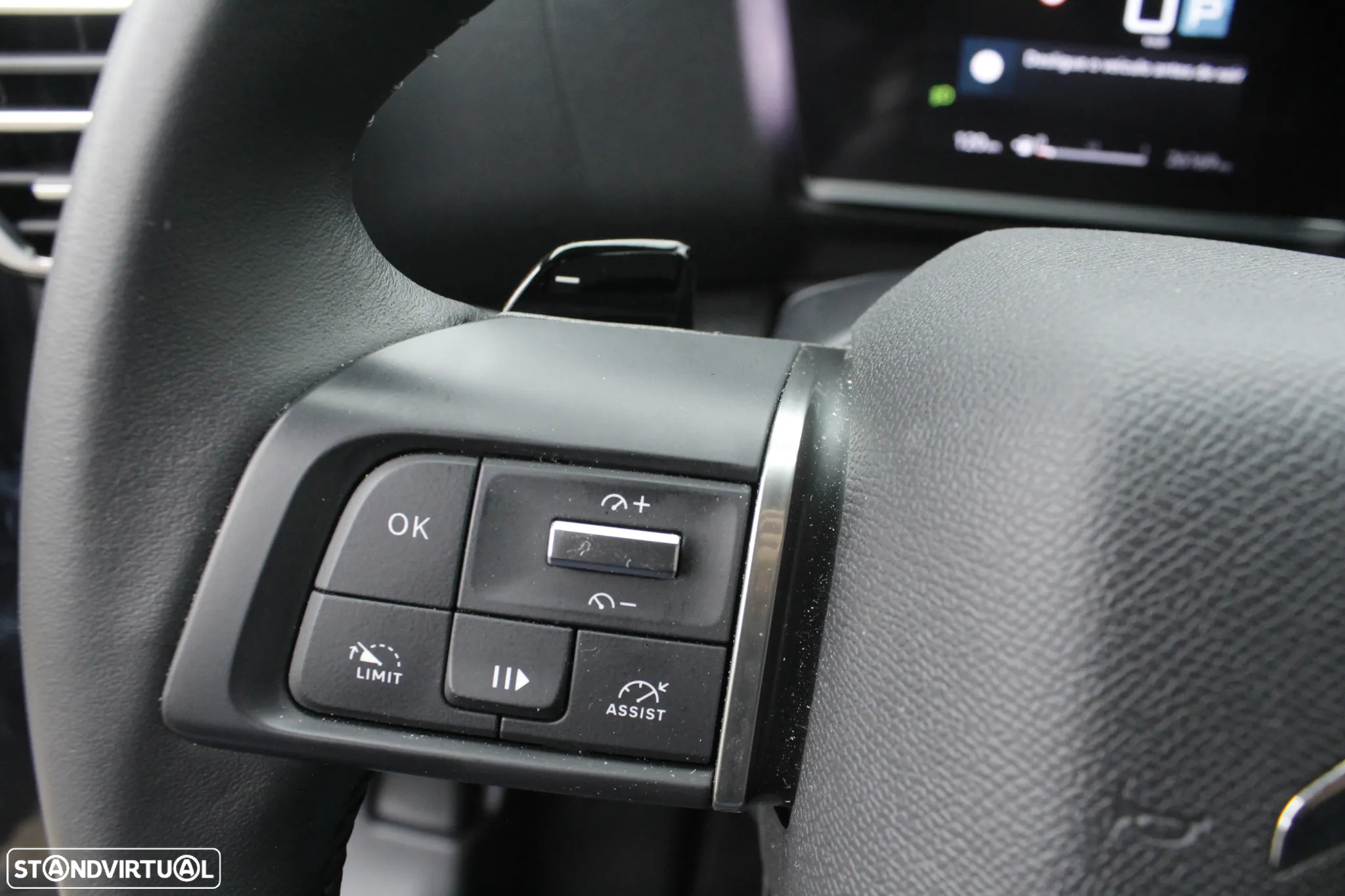Citroën C4 BlueHDi 130 Stop&Start EAT8 SHINE - 12