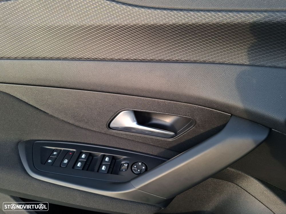 Peugeot 308 1.2 PureTech Active Pack - 23