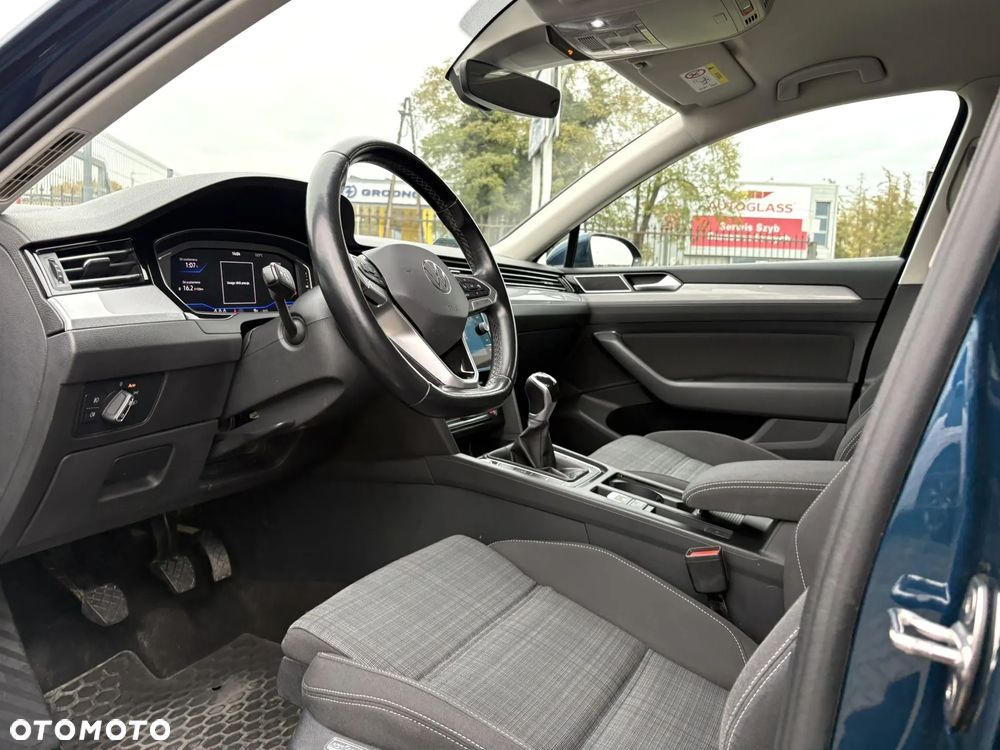 Volkswagen Passat 1.5 TSI EVO Business - 11