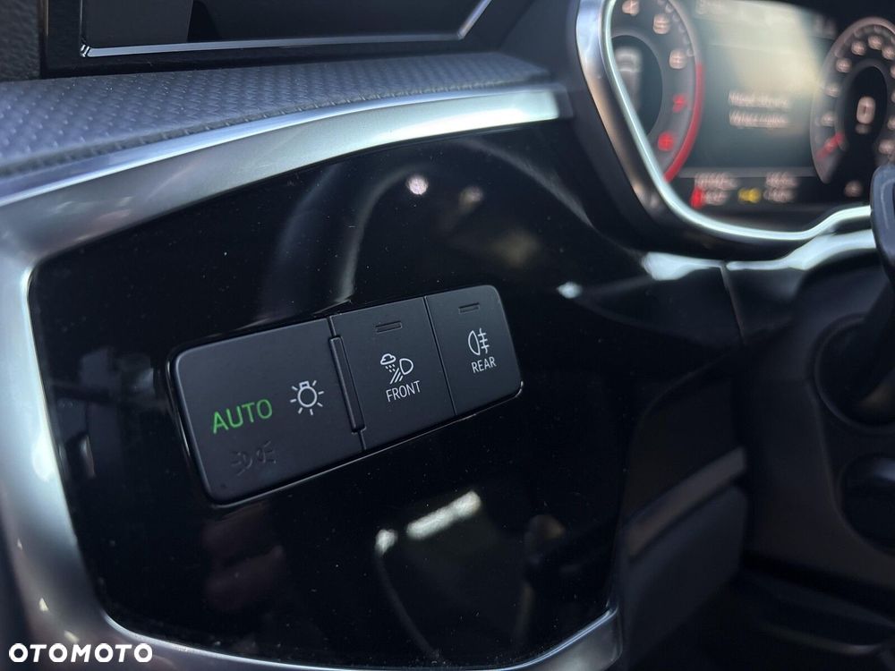 Audi Q3 - 23