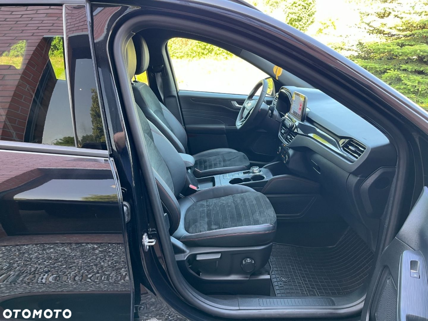 Ford Kuga 2.5 Duratec PHEV ST-LINE - 27