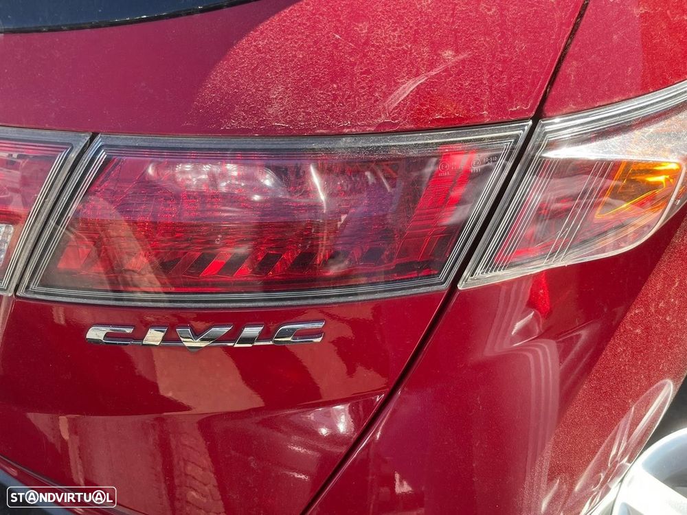 FAROLIM TRASEIRO DIREITO INTERIOR HONDA CIVIC VIII HATCHBACK 2006 - - 1