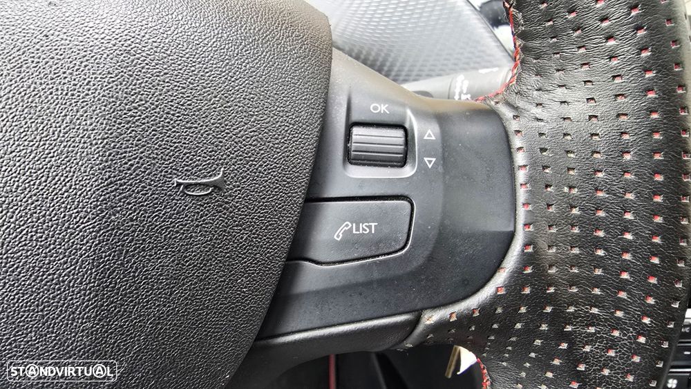 Peugeot 2008 1.2 PureTech GT Line EAT6 - 17