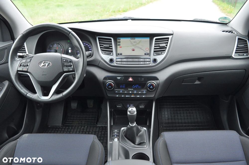 Hyundai Tucson blue 1.7 CRDi 2WD Style - 18