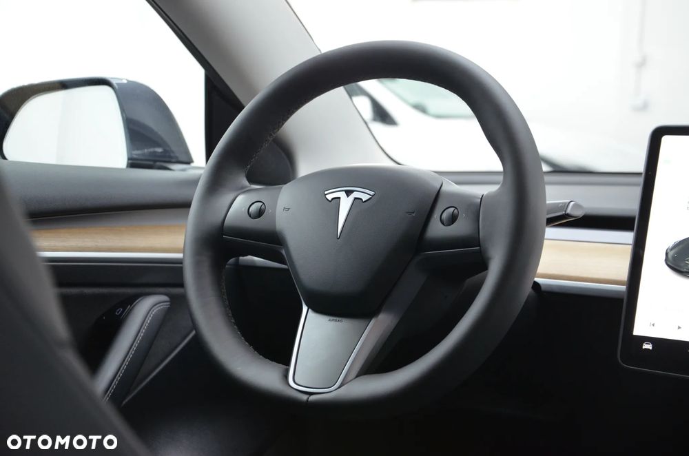Tesla Model 3 Standard Reichweite Plus Hinterradantrieb - 17