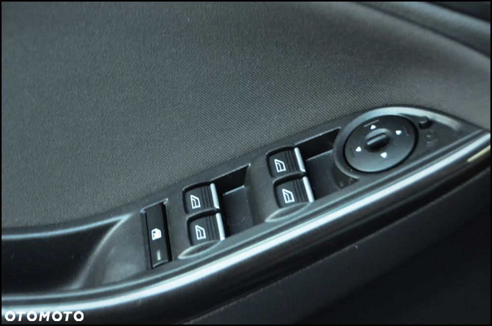 Ford Focus - 36