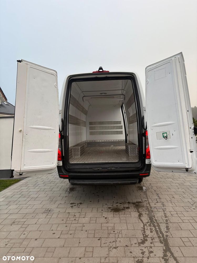 Mercedes-Benz Sprinter 316 - 4
