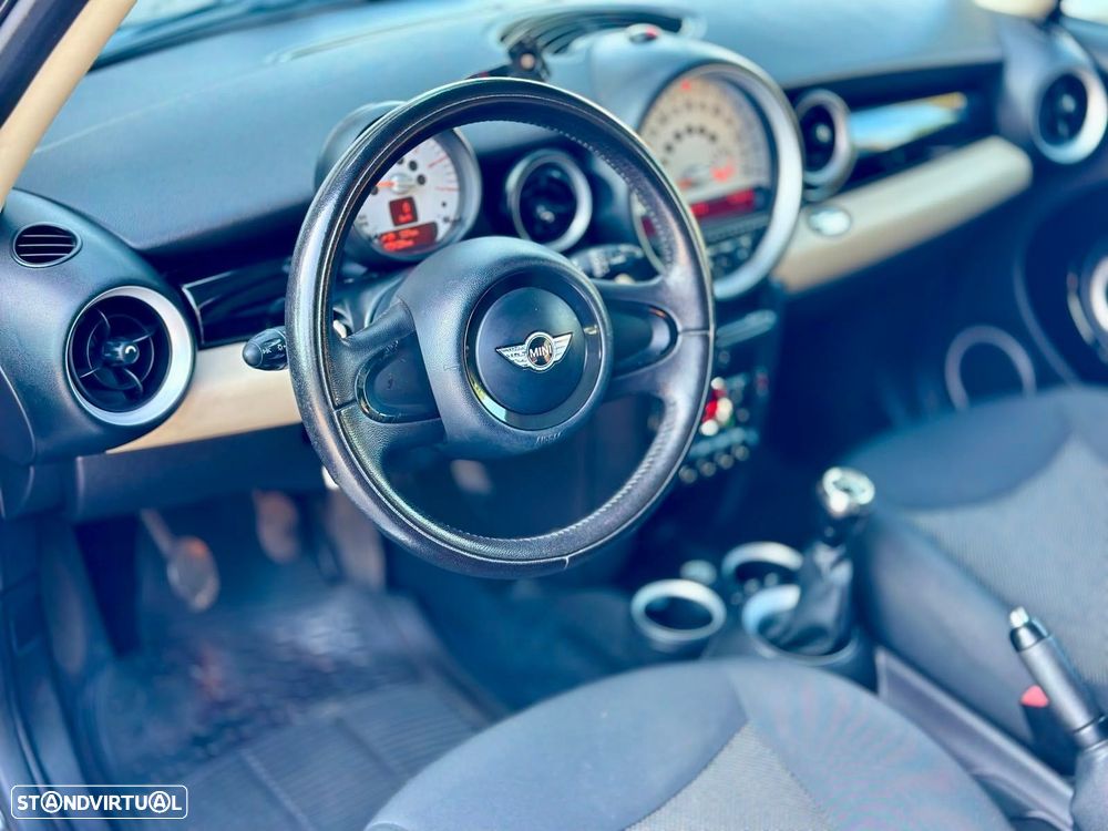 MINI 3 Portas One D - 10