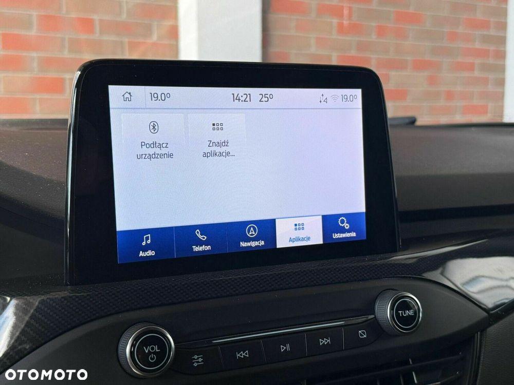 Ford Focus 1.5 EcoBoost ST-Line X - 24