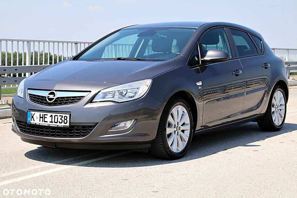 Opel Astra 1.6 Edition Sport - 3