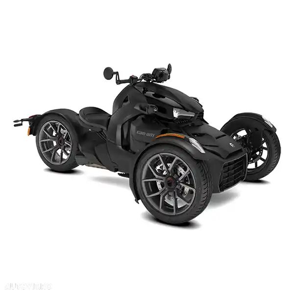 Can-Am Ryker 900 - 1