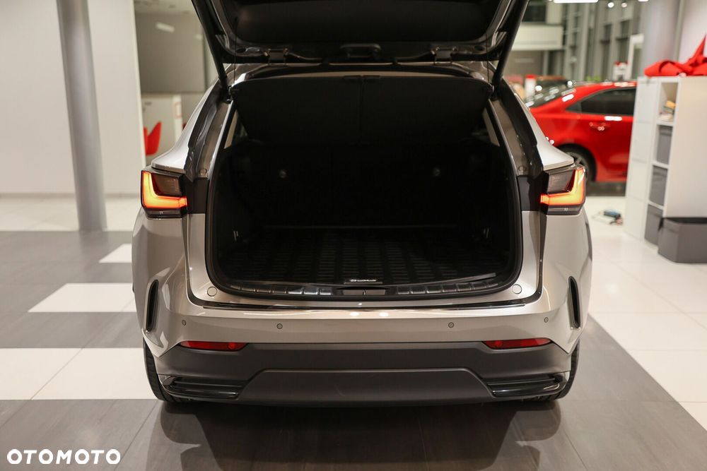 Lexus NX 350h Business AWD - 14