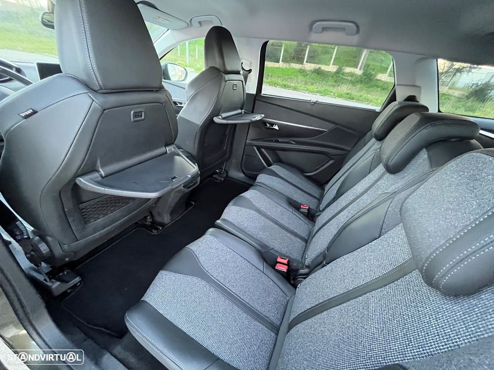 Peugeot 5008 1.2 PureTech Allure J18 - 20