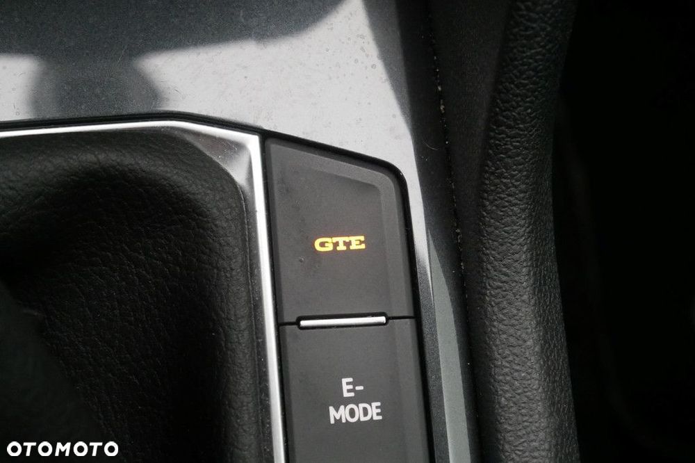 Volkswagen Tiguan - 24