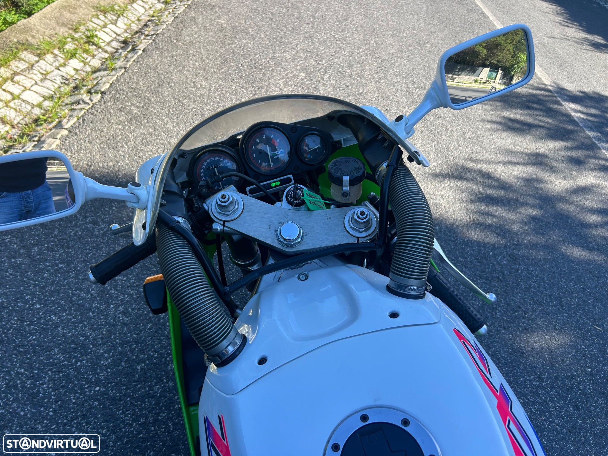 Kawasaki ZXR 400 - 13