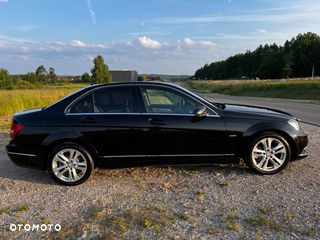 Mercedes-Benz Klasa C 200 T CGI Automatik BlueEFFICIENCY Avantgarde