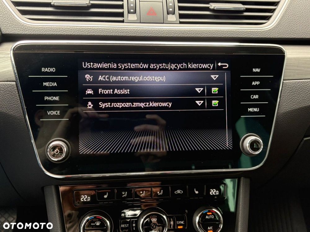 Skoda Superb 2.0 TDI SCR Style DSG - 26