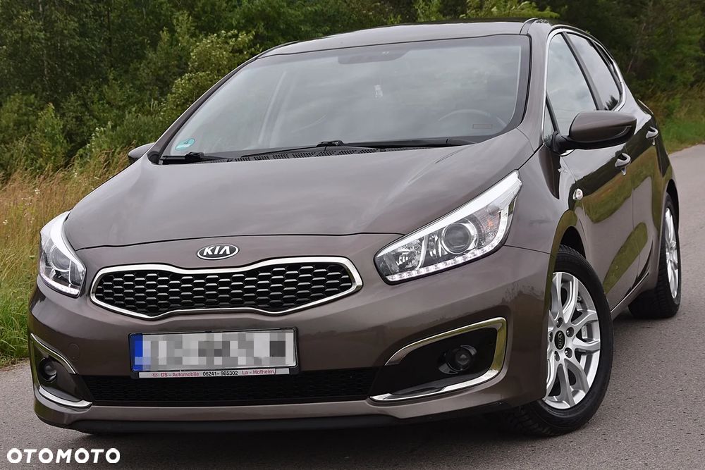 Kia Ceed 1.6 GDI L Business Line - 1