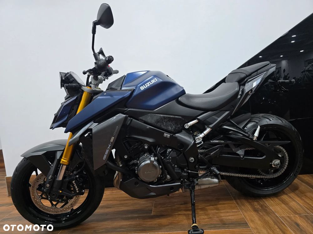 Suzuki GSX - 8