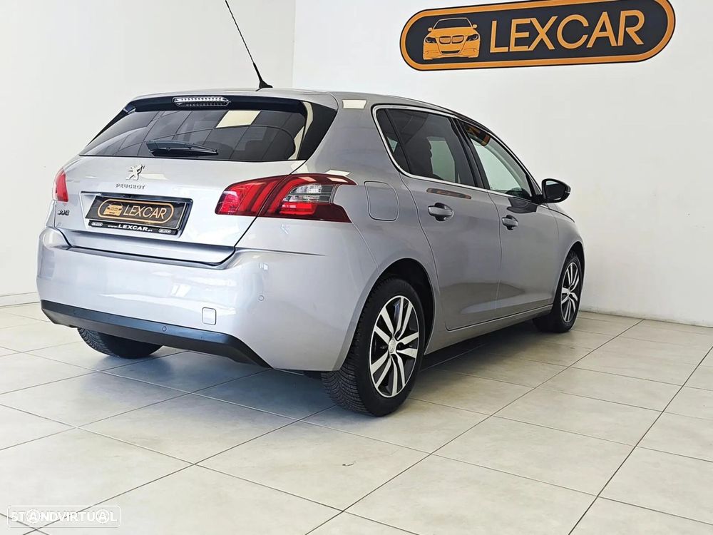 Peugeot 308 PureTech 130 EAT8 Allure Pack - 32