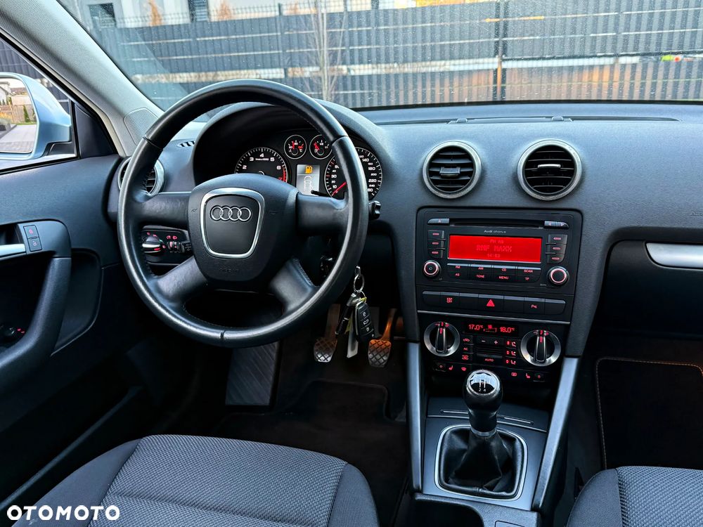 Audi A3 Sportback 1.6 Attraction - 27