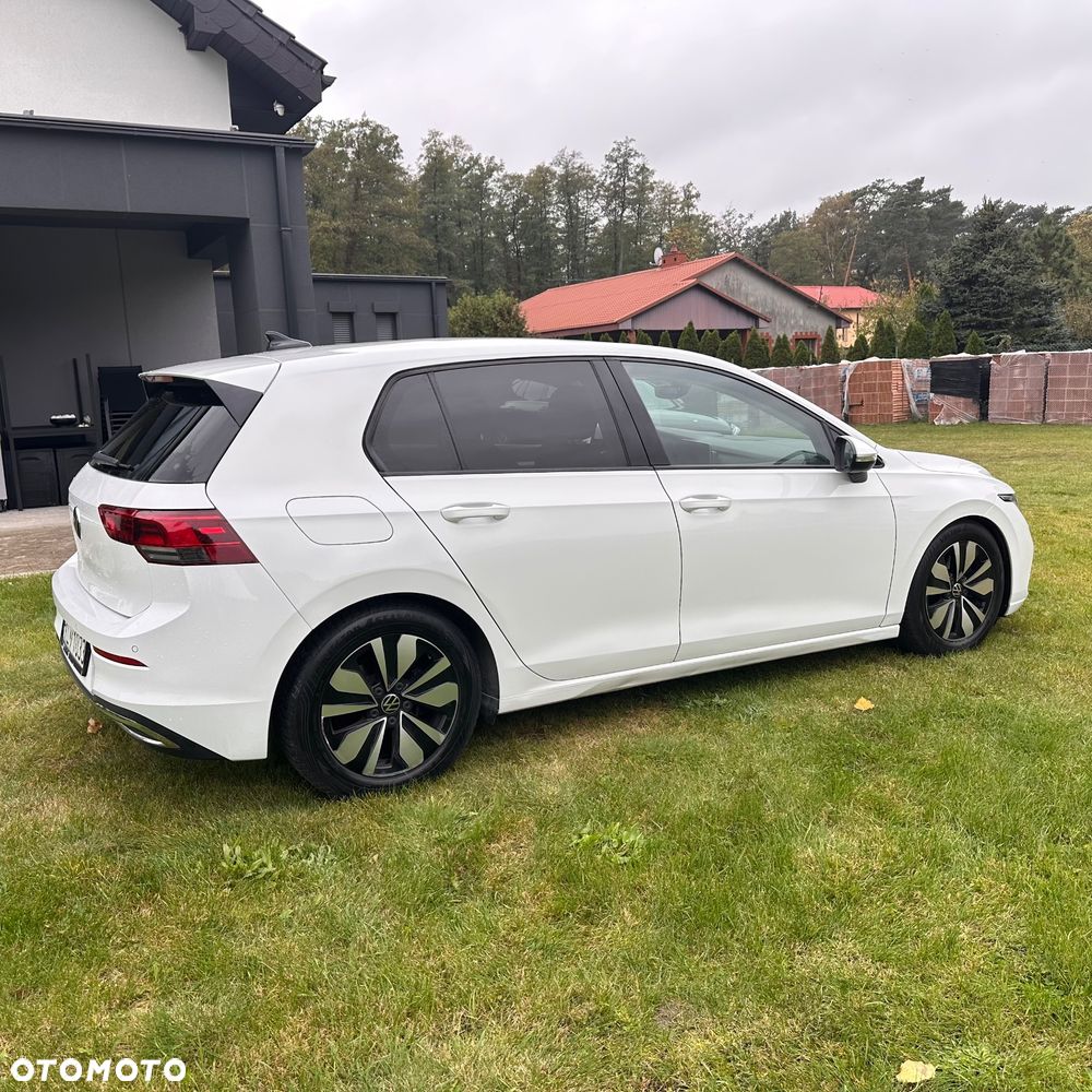 Volkswagen Golf - 6