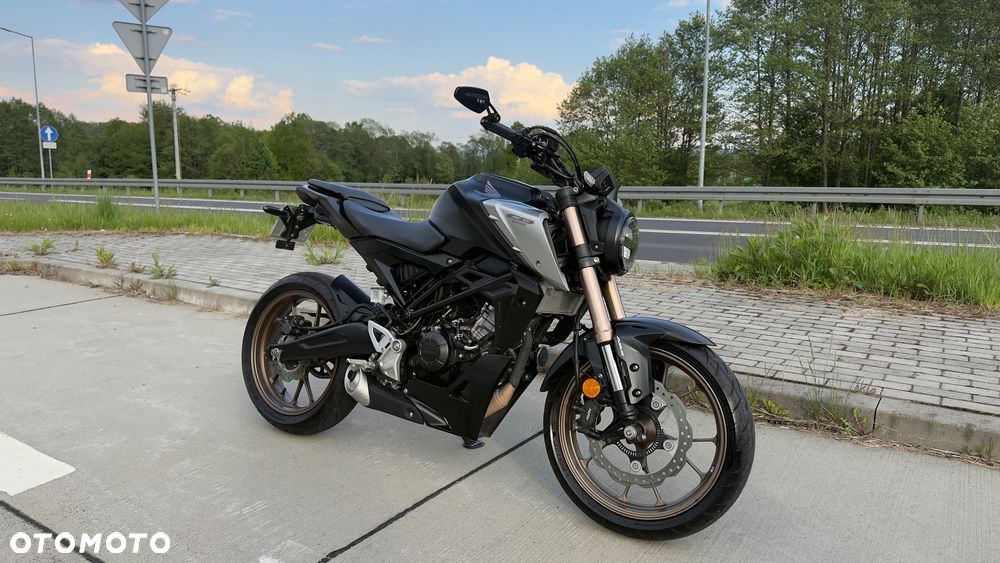 Honda CB - 1