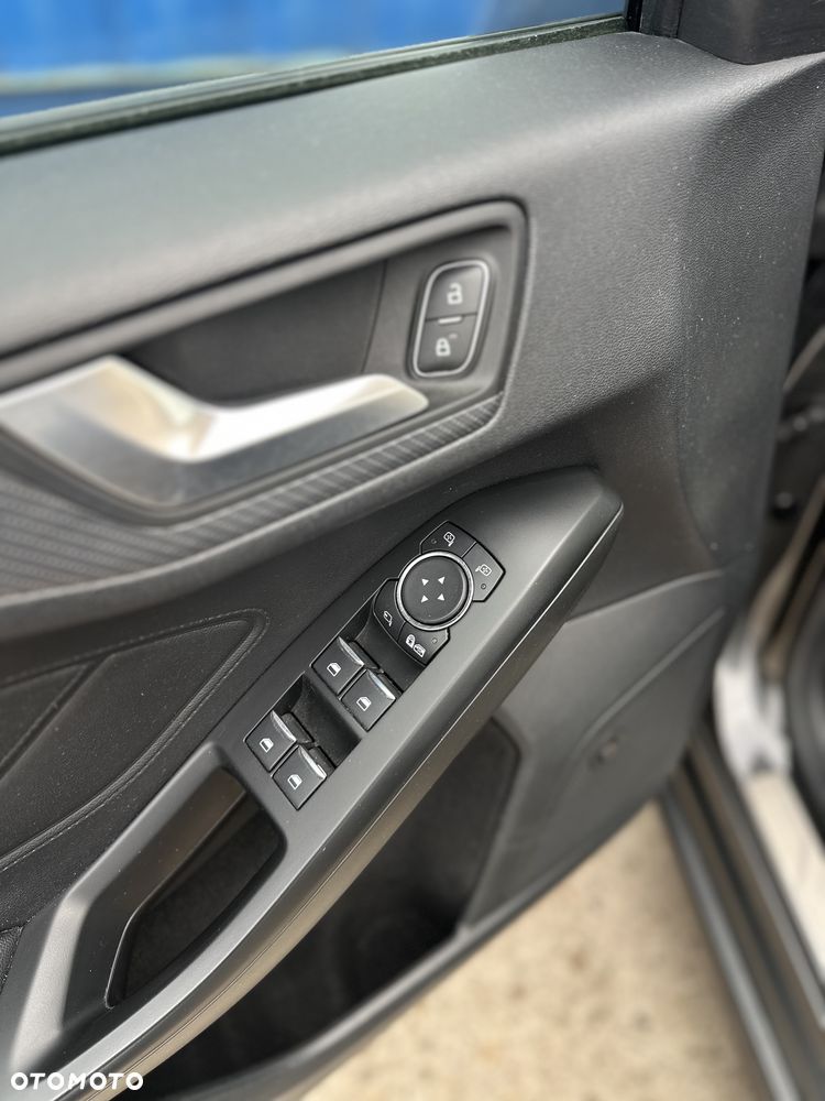 Ford Focus 1.5 EcoBoost ST-Line Business - 21