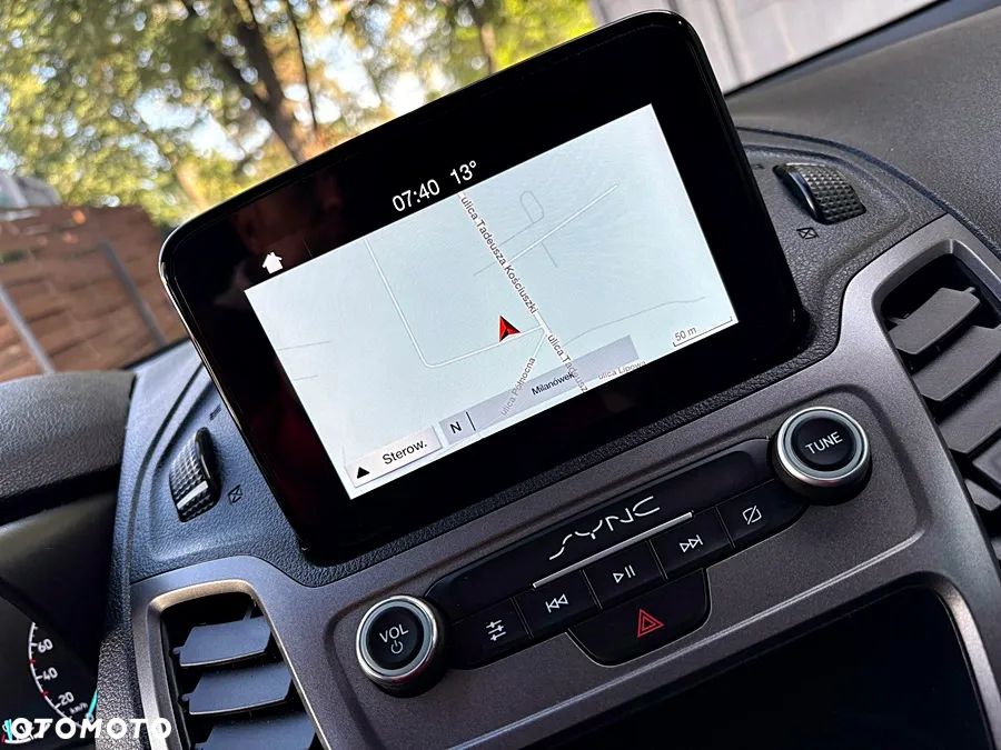 Ford Transit Connect 3 osoby LONG MAXI Klima Navi Kamera Czujniki parkowania GrzSzyba Bluetooth Apple Car Play Android Auto Bagażnik dachowy Hak Nowy rozrząd i oleje Gotowy do jazdy Pełny 2019 rok - 24