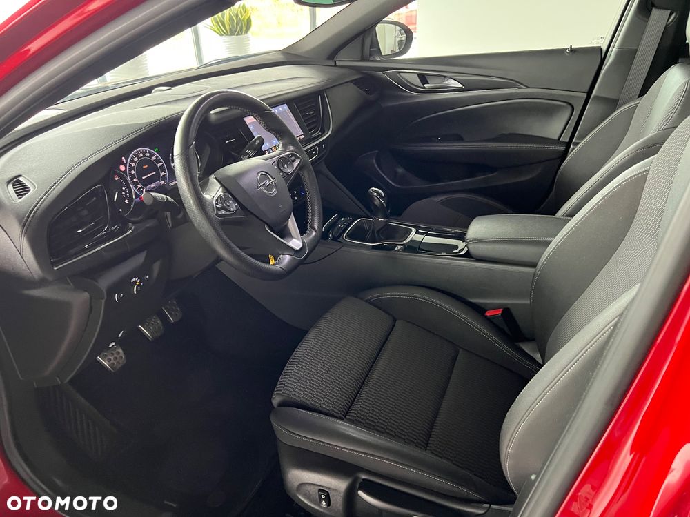 Opel Insignia - 10