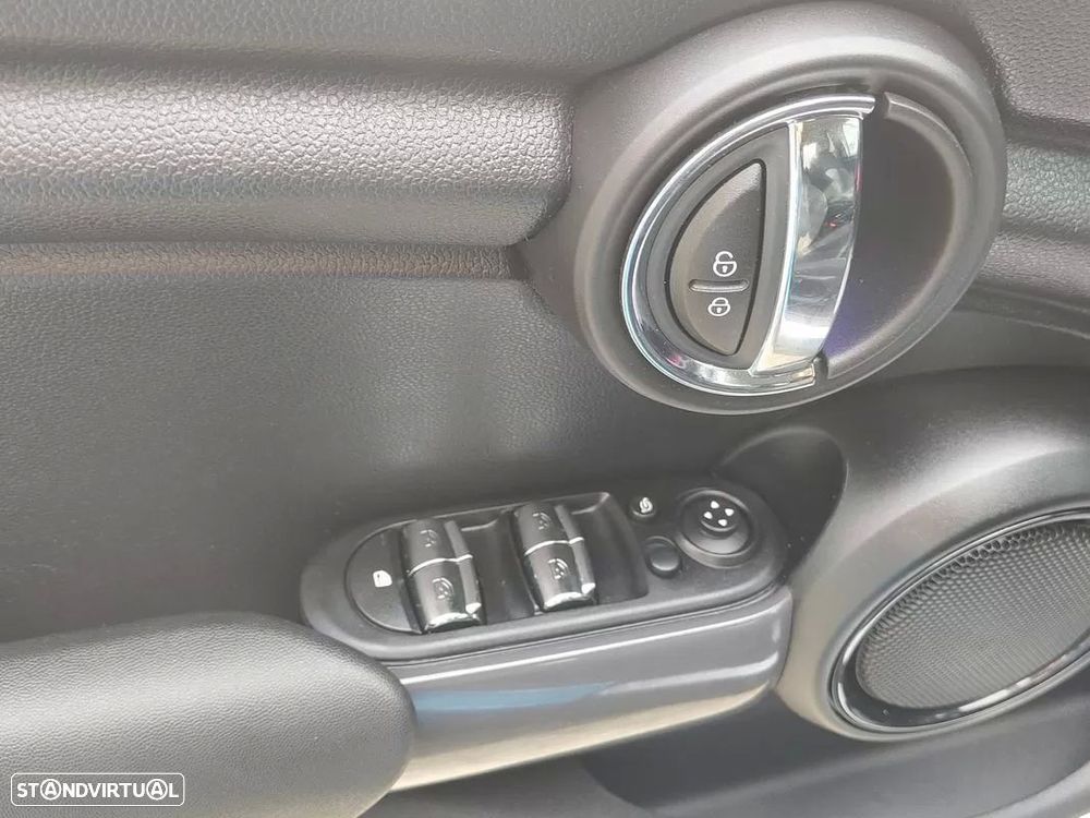 MINI 5 Portas Cooper D - 8