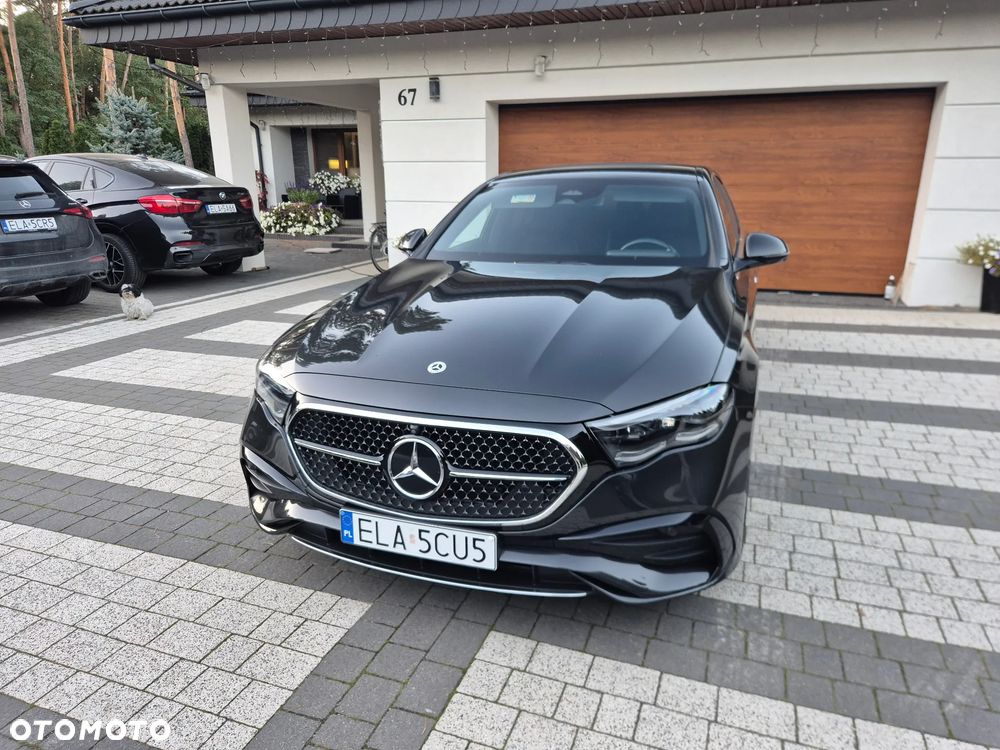 Mercedes-Benz E-Class 2023 photo 4