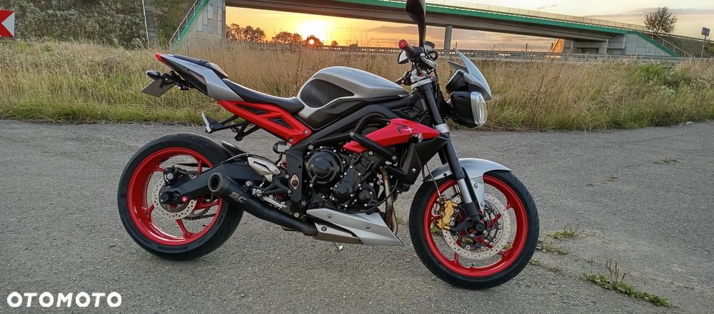 Triumph Street Triple - 1