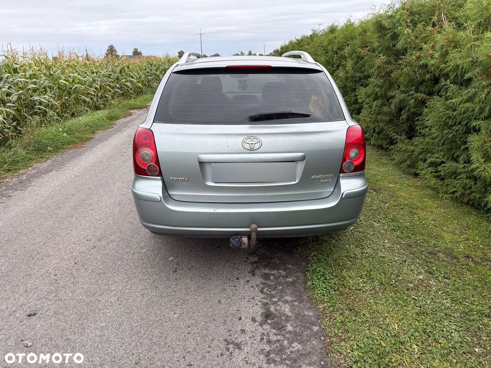Toyota Avensis 2.0 D-4D Sol - 4