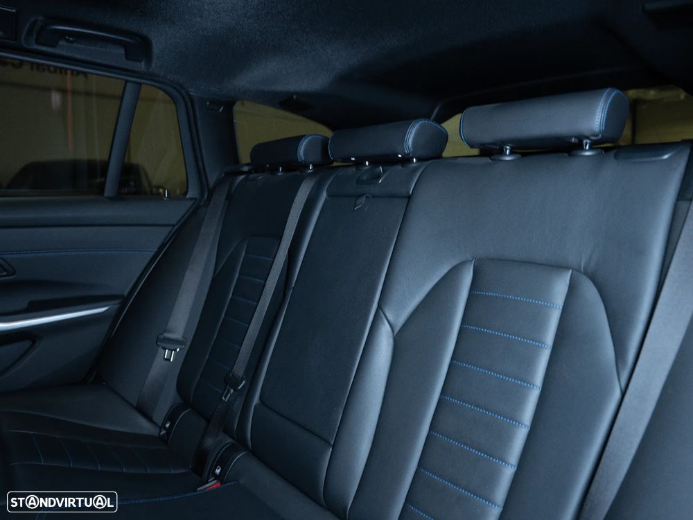 BMW 320 d Pack Desportivo M Auto - 20