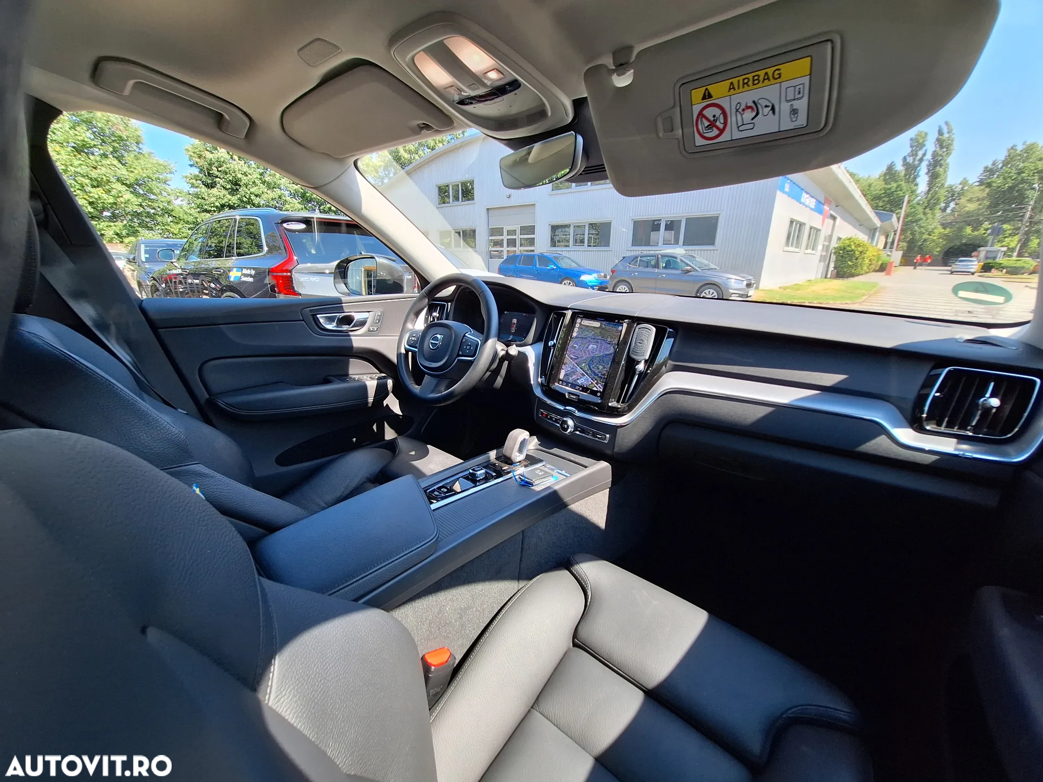 Volvo XC 60 B4 MHEV AWD Momentum Pro - 20