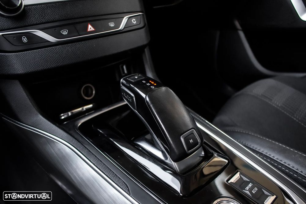 Peugeot 308 SW BlueHDi 130 EAT8 Stop & Start Allure - 17