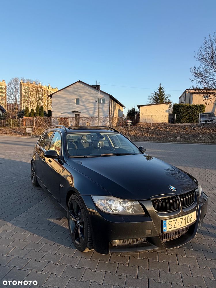 BMW Seria 3 325i - 3