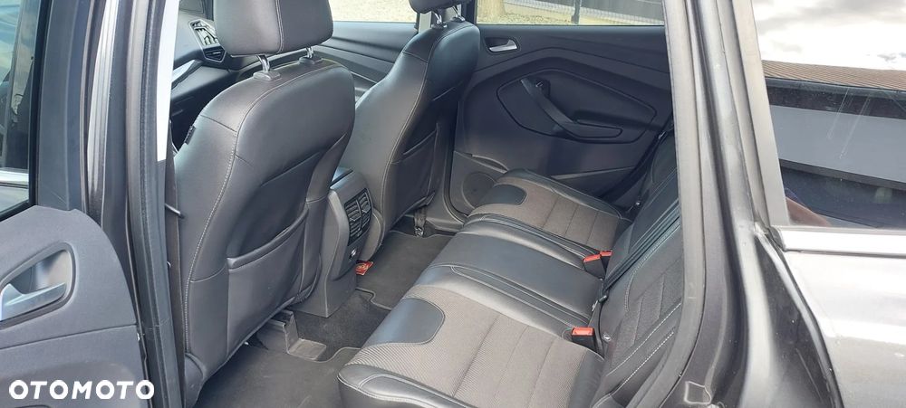 Ford Kuga - 31
