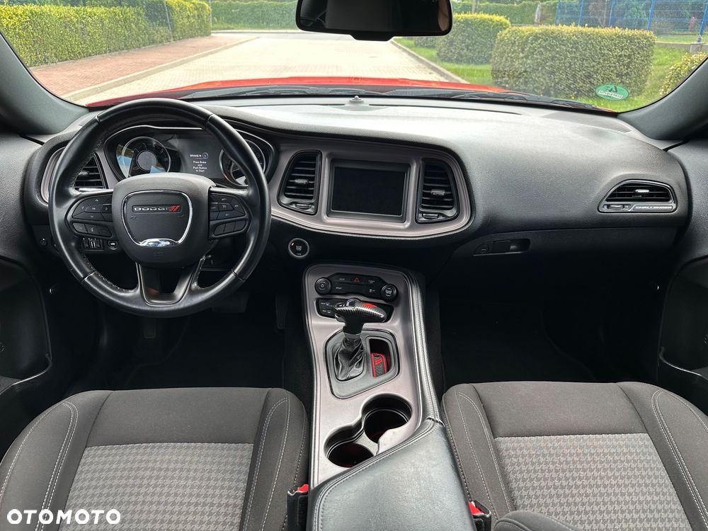 Dodge Challenger 3.6 SXT Plus - 17