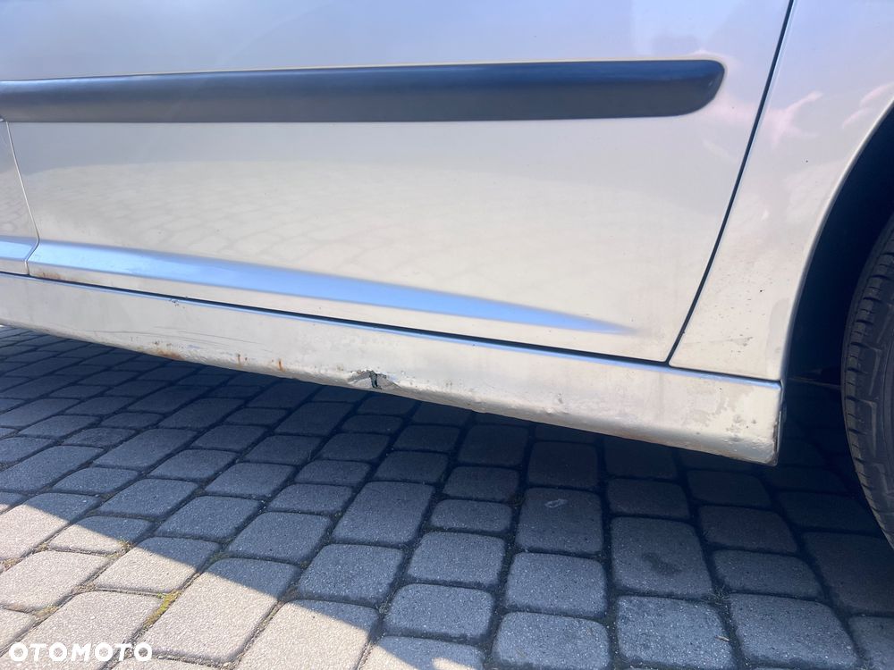 Peugeot 207 1.4 - 31