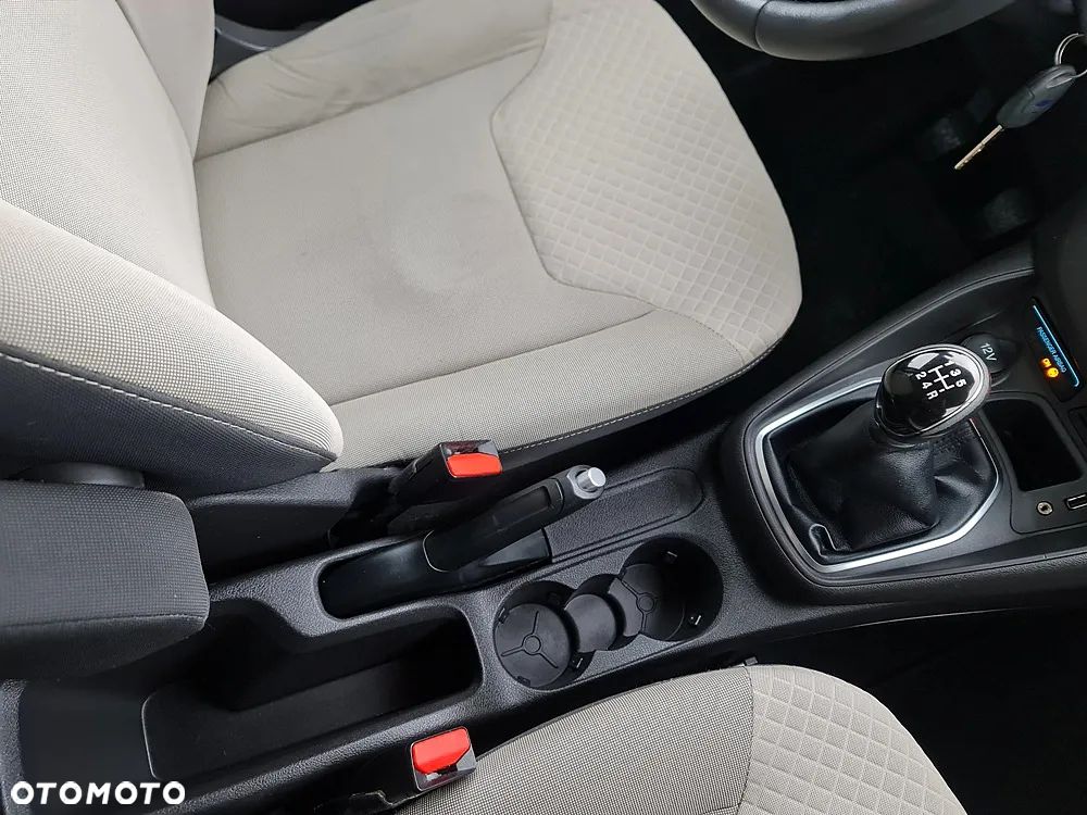 Ford Tourneo Courier 1.5 TDCi Titanium - 31