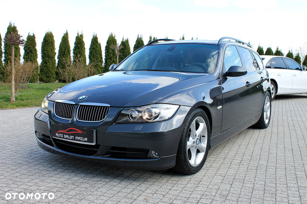 BMW Seria 3 325i Touring