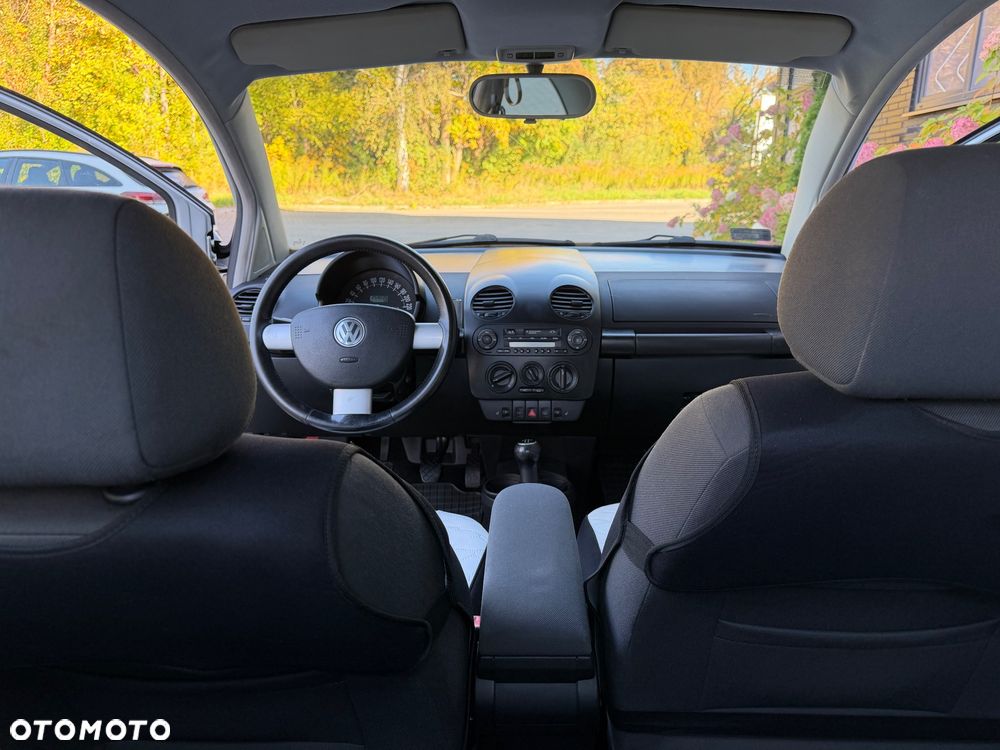 Volkswagen New Beetle - 14