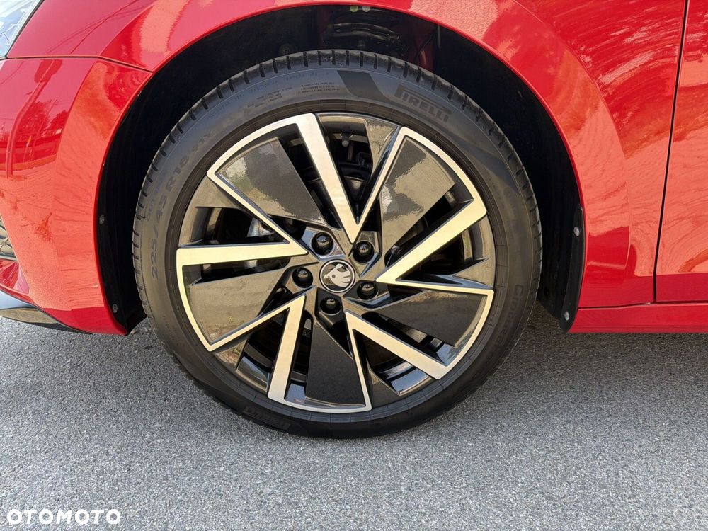 Skoda Octavia 1.5 TSI mHEV Sportline DSG - 23